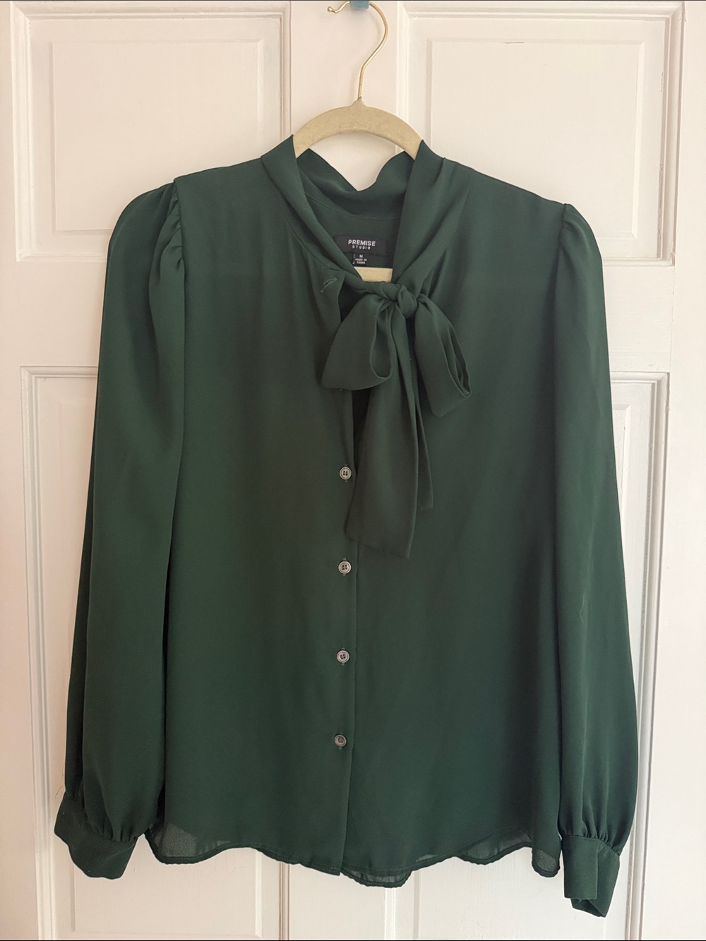 Premise Studio Emerald Green Tie-Neck Blouse size M